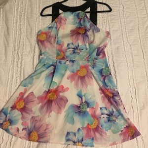 Floral backless dress